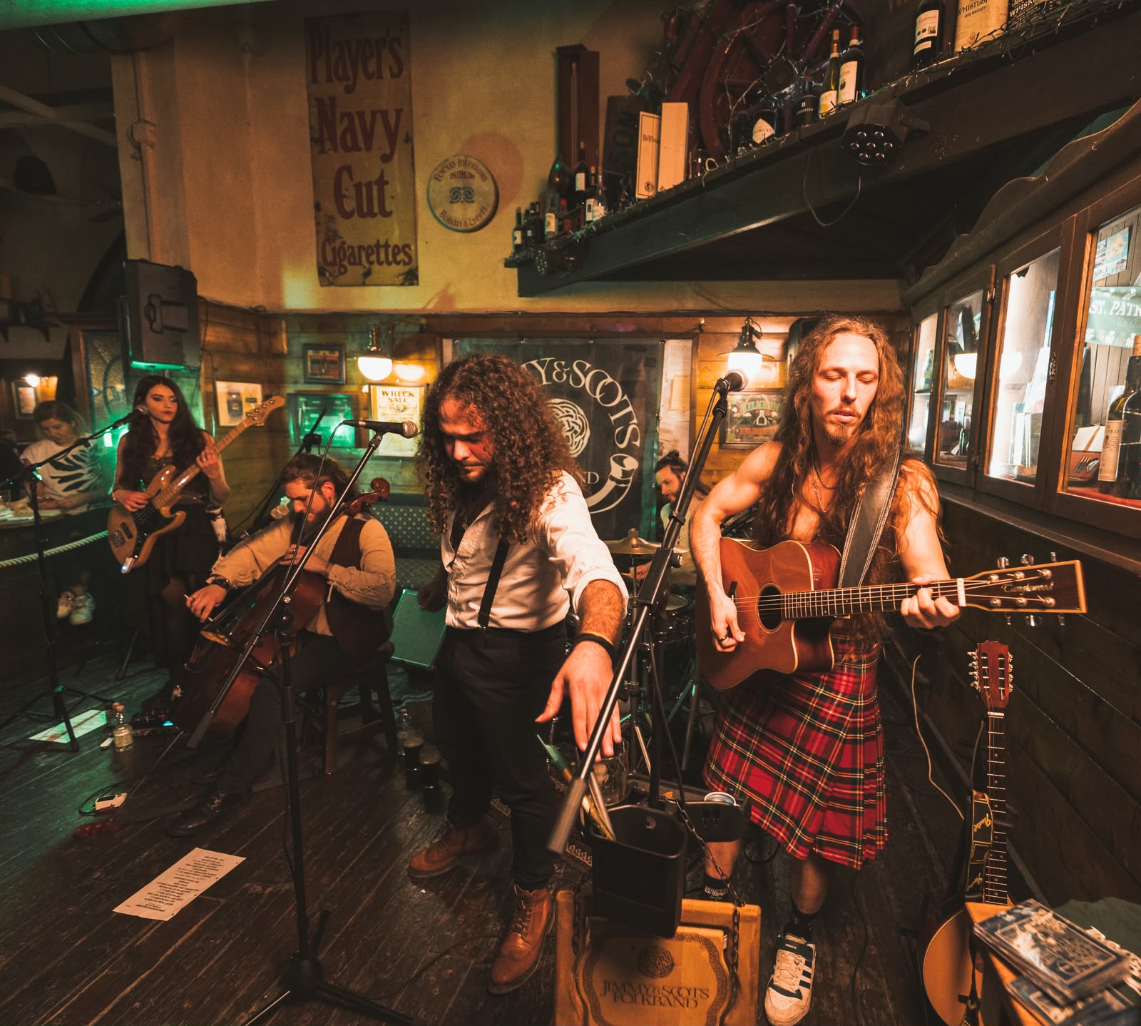 Jimmy & Scots Folk Band live