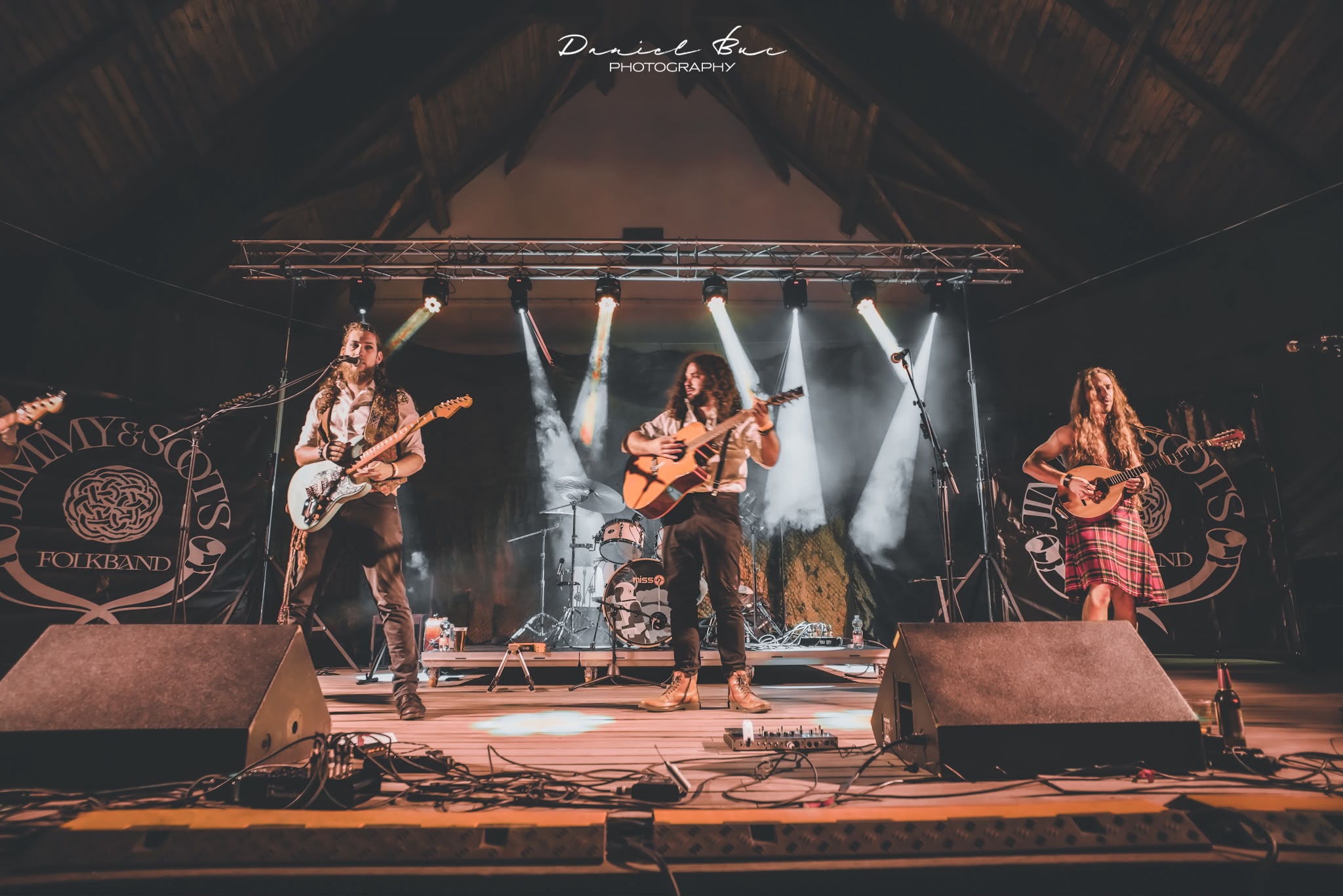 Jimmy & Scots Folk Band live